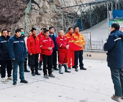 實(shí)戰(zhàn)演練，防患未“燃”｜雙河金礦開(kāi)展冬季火災(zāi)應(yīng)急預(yù)案演練